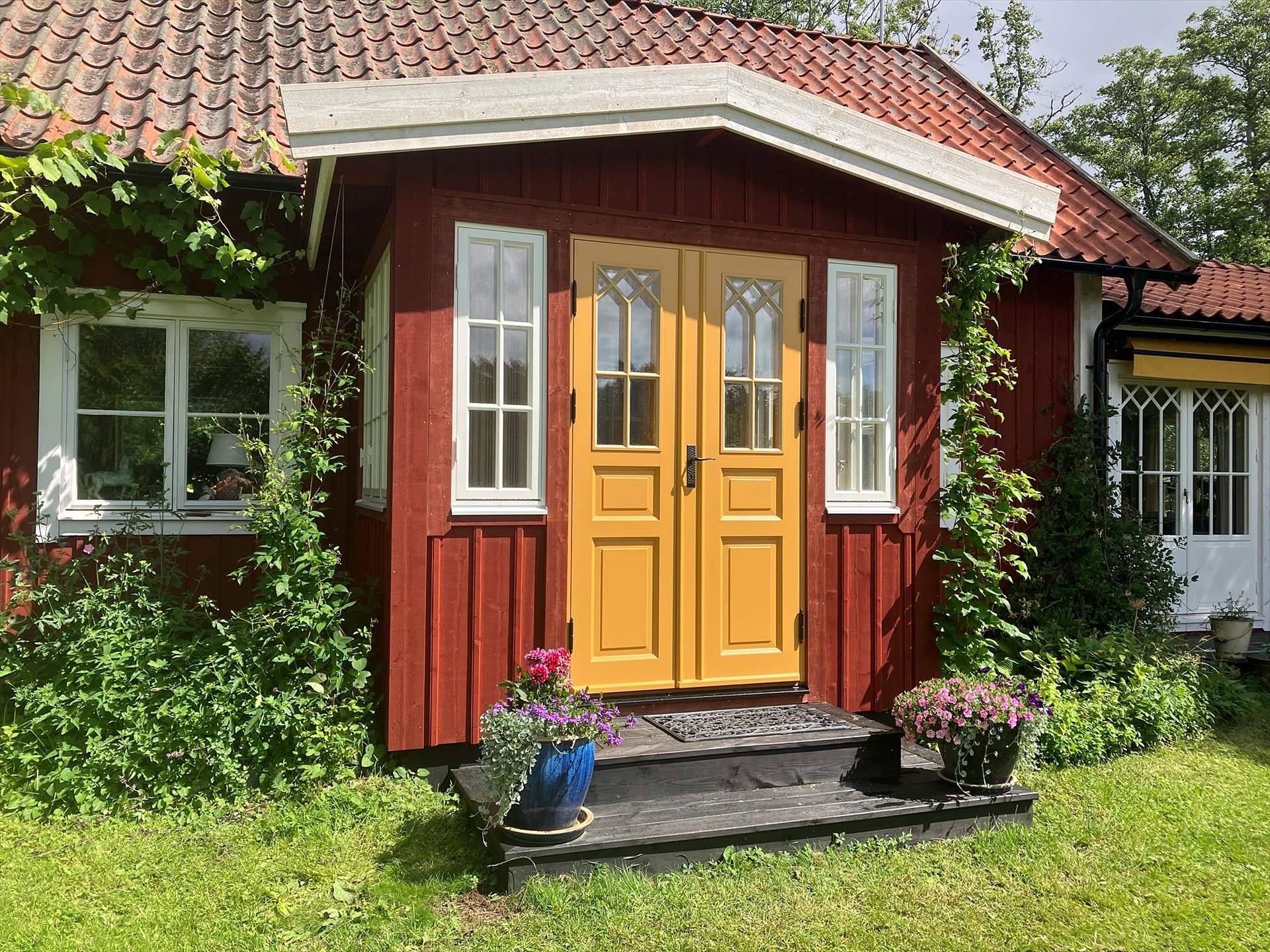 Ytterdörr Pardörr Halvfransk PD32 Gul Krysspröjs Allmogegångjärn Fas 40B7 Penselmålad från Allmoge.